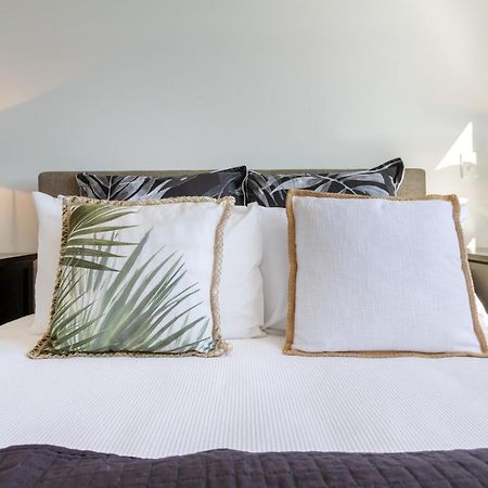 Central Escape On Cashel Street 2 Bed 2 Bath ไครสต์เชิร์ช ภายนอก รูปภาพ