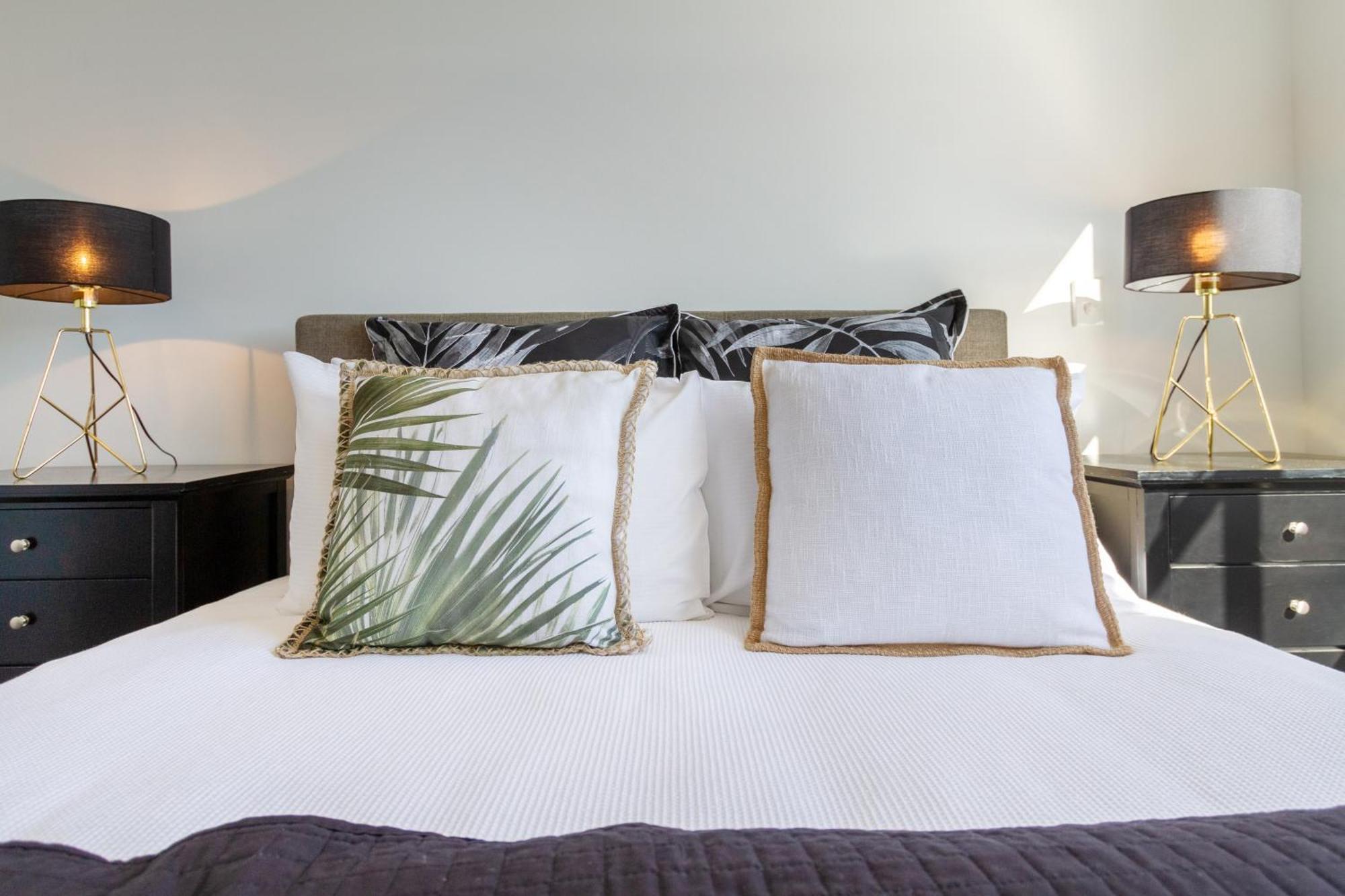 Central Escape On Cashel Street 2 Bed 2 Bath ไครสต์เชิร์ช ภายนอก รูปภาพ