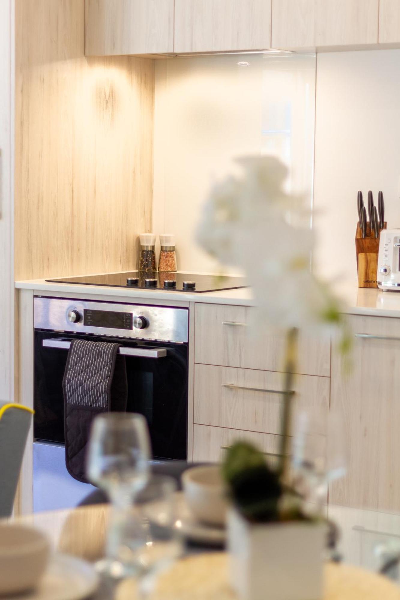 Central Escape On Cashel Street 2 Bed 2 Bath ไครสต์เชิร์ช ภายนอก รูปภาพ