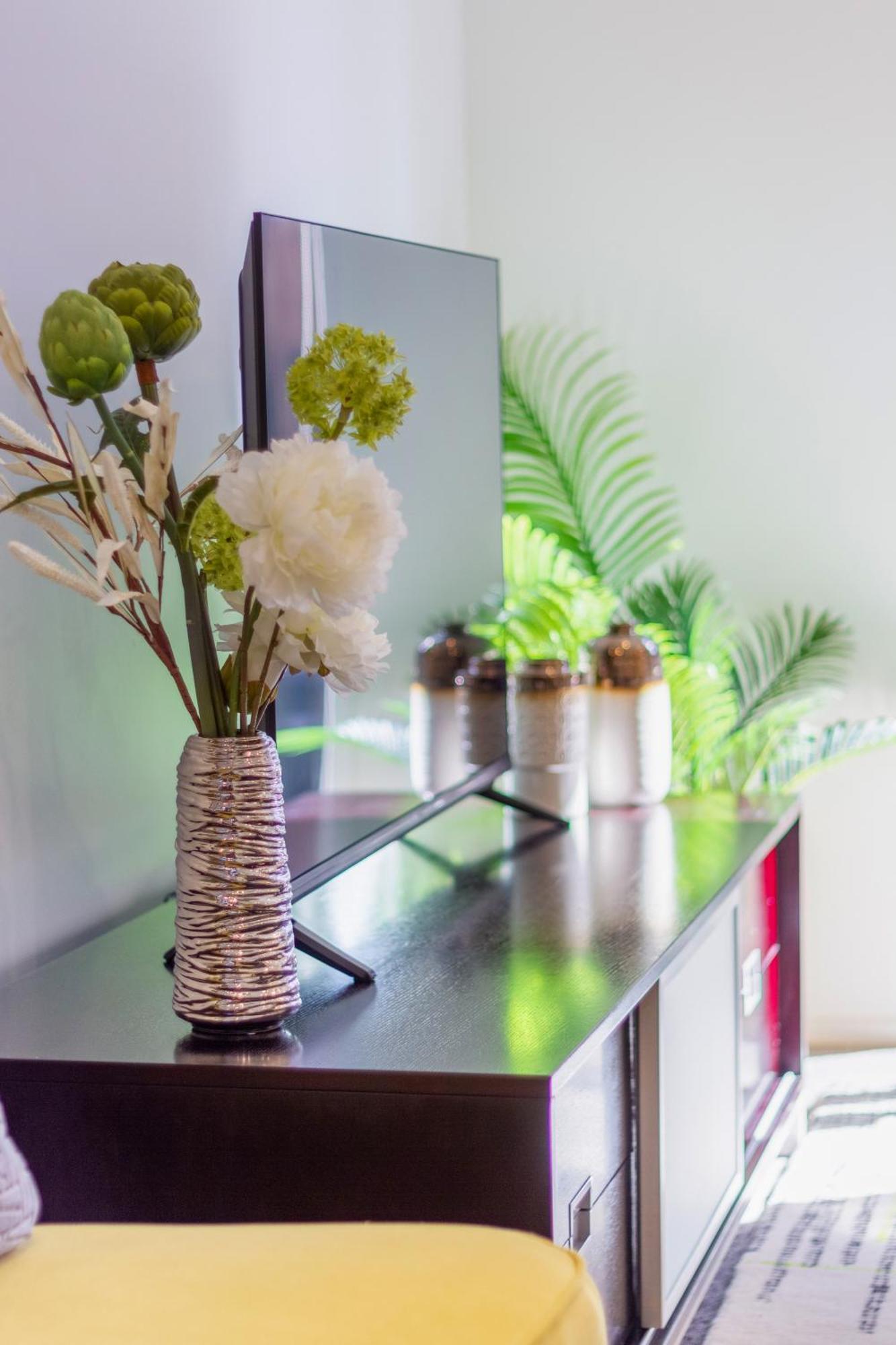 Central Escape On Cashel Street 2 Bed 2 Bath ไครสต์เชิร์ช ภายนอก รูปภาพ
