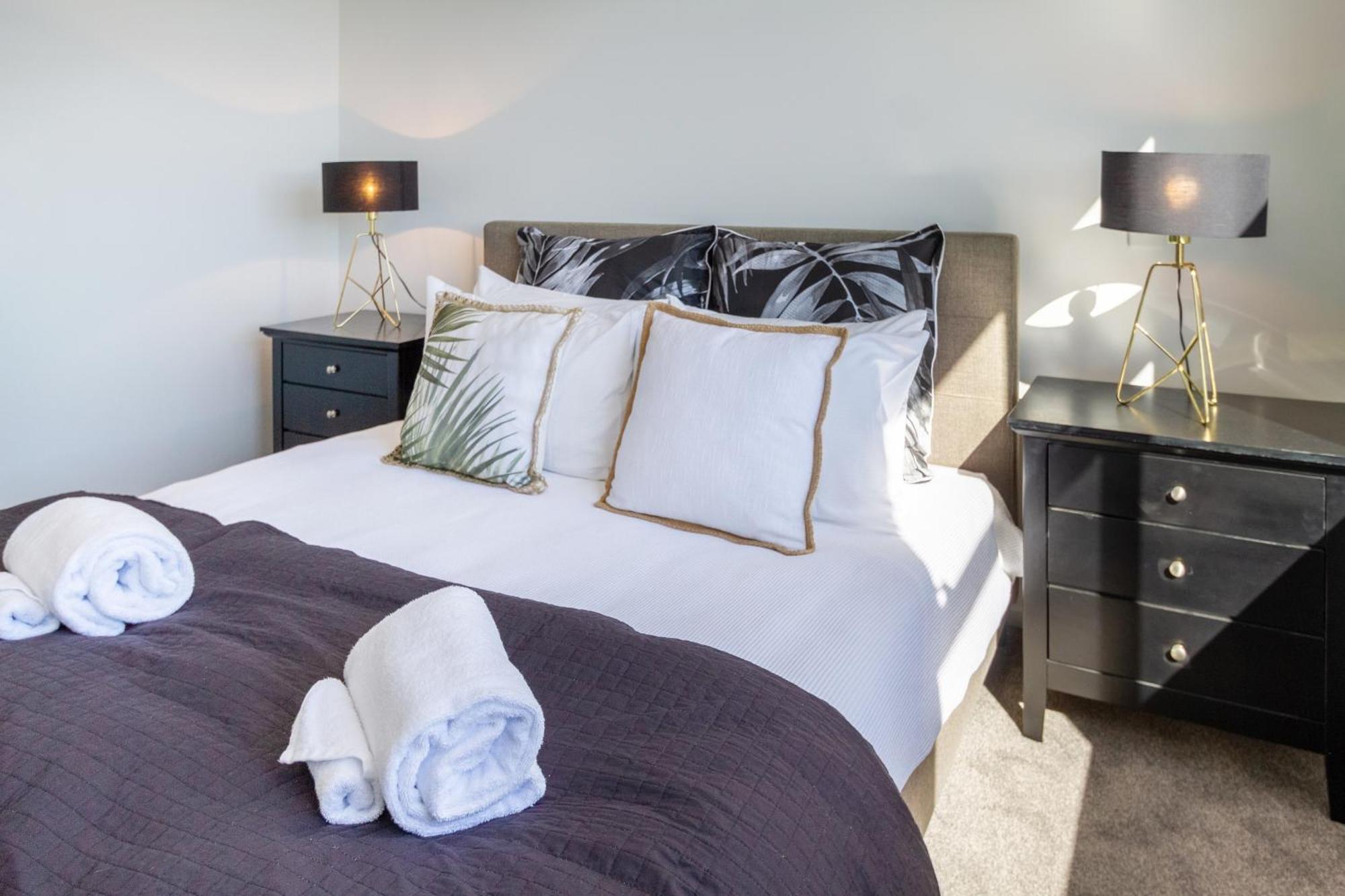 Central Escape On Cashel Street 2 Bed 2 Bath ไครสต์เชิร์ช ภายนอก รูปภาพ