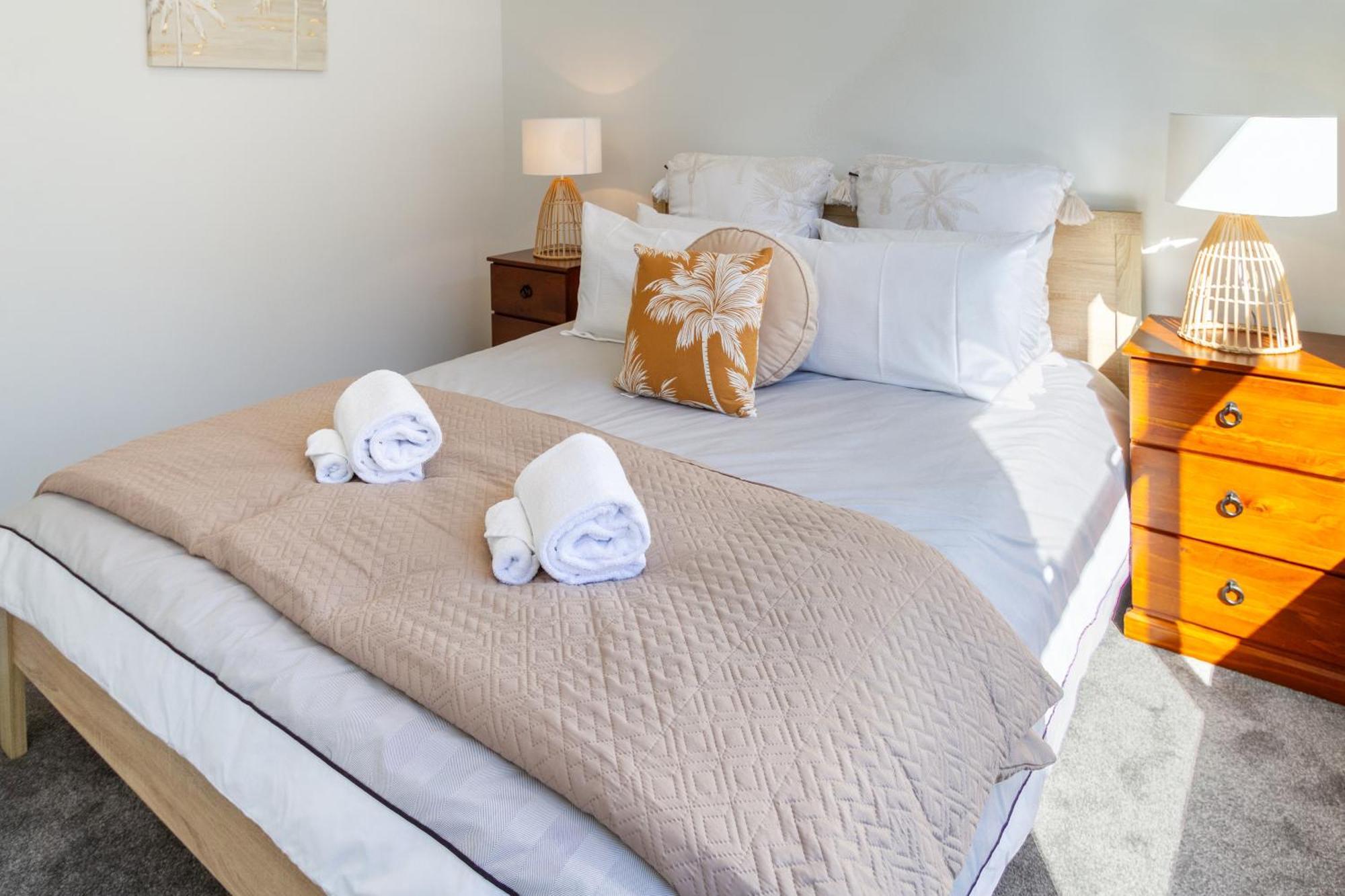 Central Escape On Cashel Street 2 Bed 2 Bath ไครสต์เชิร์ช ภายนอก รูปภาพ