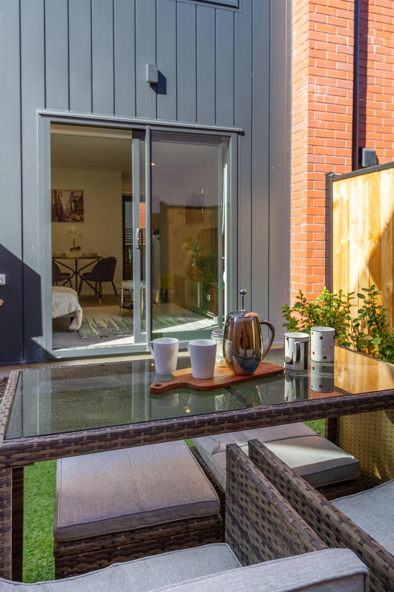 Central Escape On Cashel Street 2 Bed 2 Bath ไครสต์เชิร์ช ภายนอก รูปภาพ